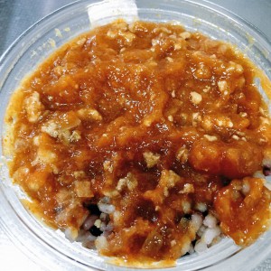 スプーンで食べる　五穀米のビビンバサラダ