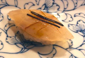 熱海　三松鮨（スズキの昆布締め）